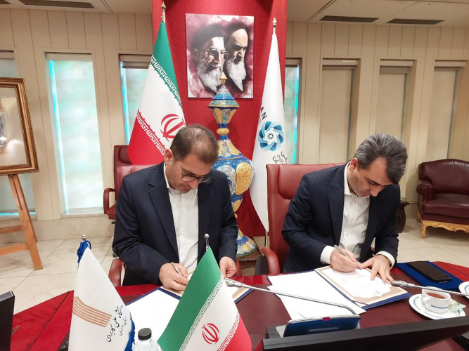 امضای تفاهم‌نامه همکاری دانشگاه جامع علمی کاربردی استان اصفهان و اتاق بازرگانی استان